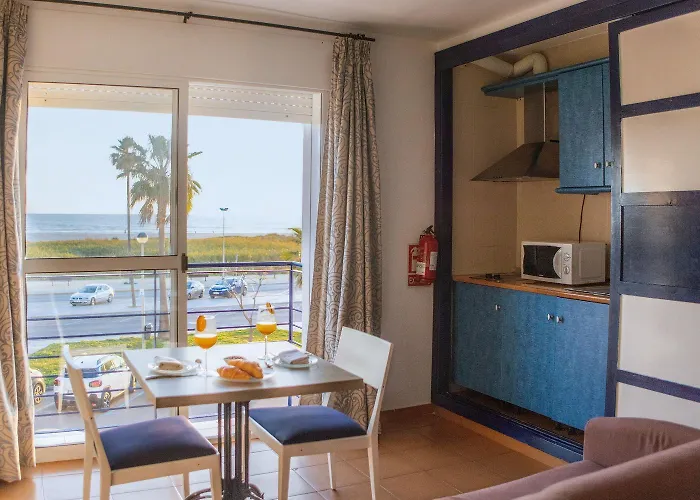 酒店 Playa Conil - Beachfront & *