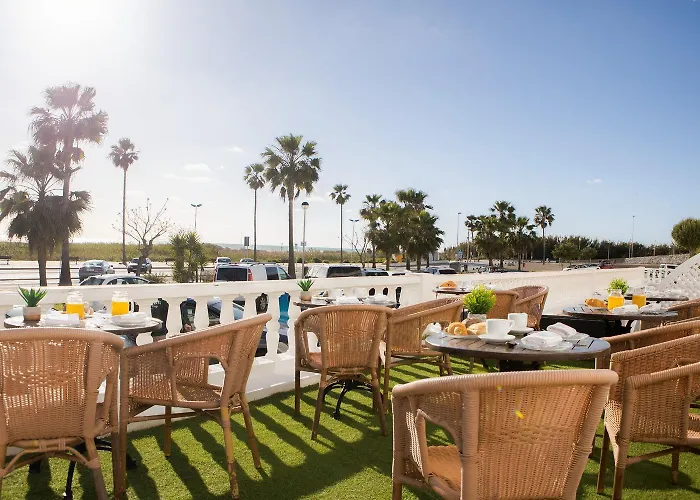 酒店 Playa Conil - Beachfront & 科尼尔-德拉弗龙特拉